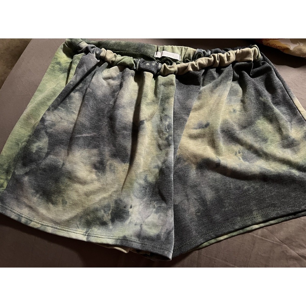 Veveret‎ Shorts Size Large